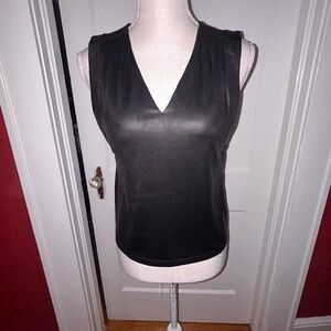Halogen Black V-Neck sleeveless top size xs leather look front